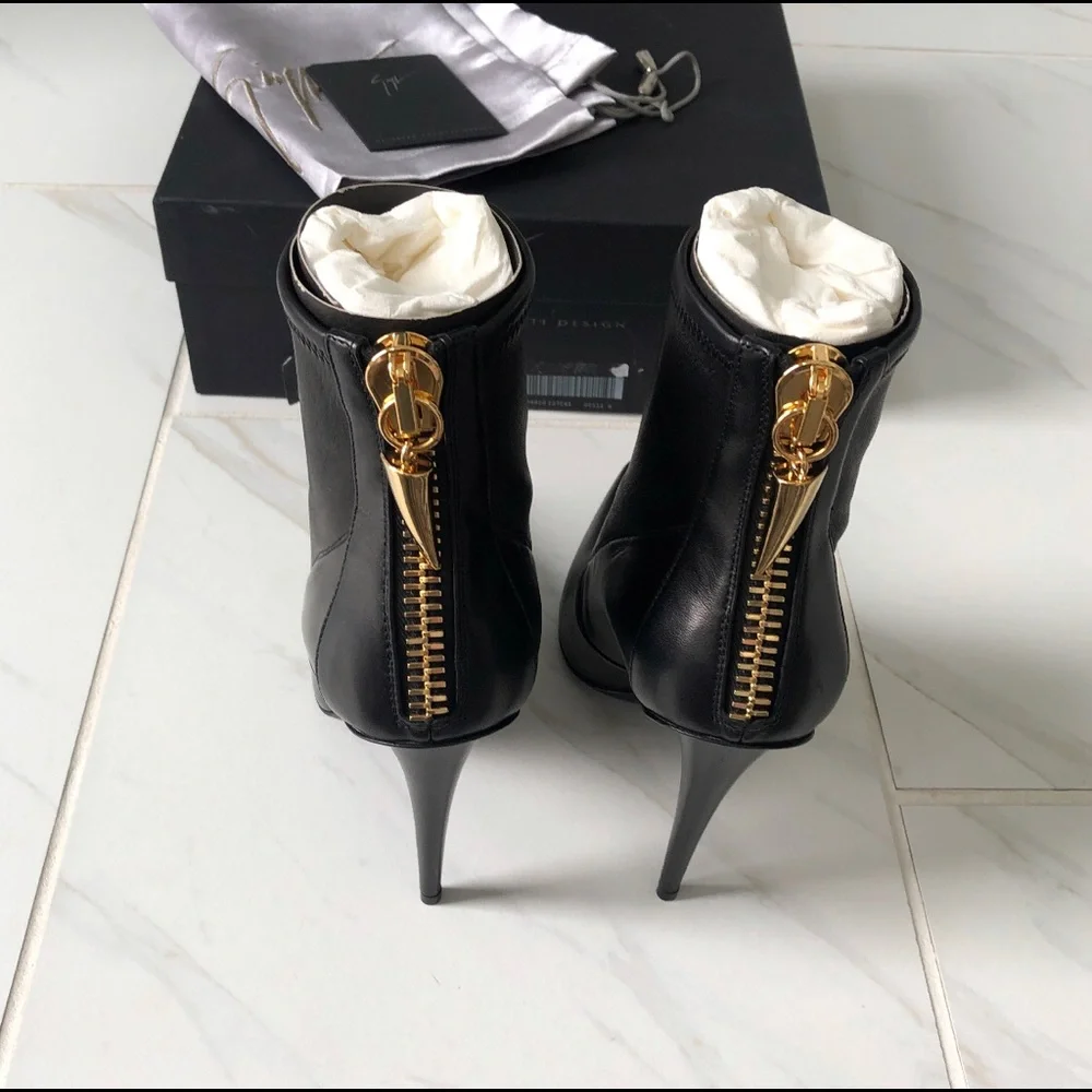 NWT Giuseppe Zanotti Pointy Toe Ankle Boot - Picture 5 of 7